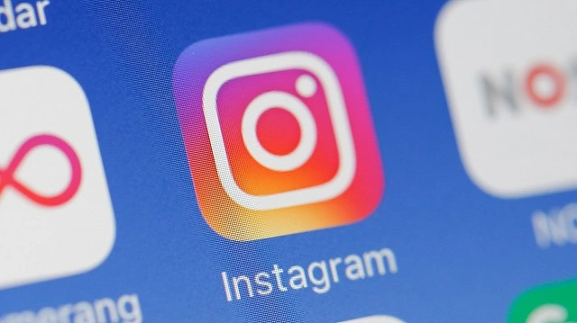 Instagram algorithm and data tracking illustration